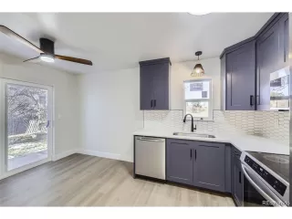 Photo #6: 9688806 Listing