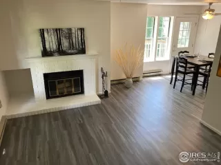 Photo #2: 968900 Listing