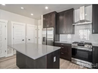 Photo #4: 968914 Listing 