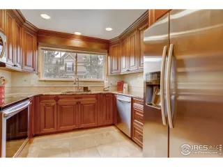 Photo #5: 968956 Listing