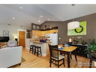 Photo #6: 969028 Listing