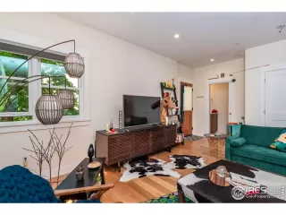 Photo #5: 969045 Listing