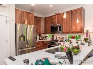 Photo #6: 969045 Listing