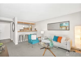 Photo #2: 969138 Listing