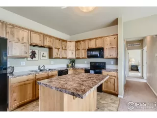 Photo #6: 969199 Listing