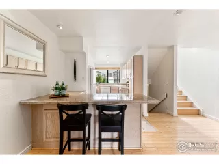 Photo #5: 969241 Listing