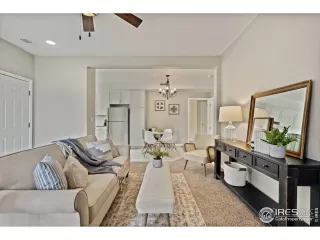 Photo #6: 969255 Listing