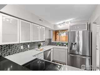 Photo #5: 969310 Listing 