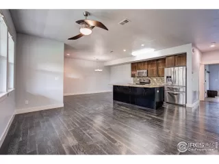 Photo #6: 969657 Listing