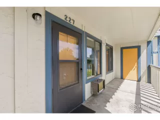 Photo #2: 969751 Listing