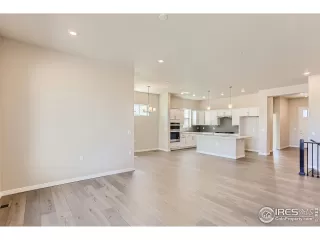 Photo #6: 969761 Listing