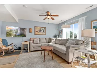 Photo #4: 969830 Listing