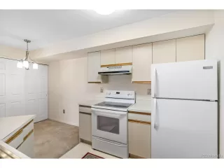 Photo #6: 9698935 Listing