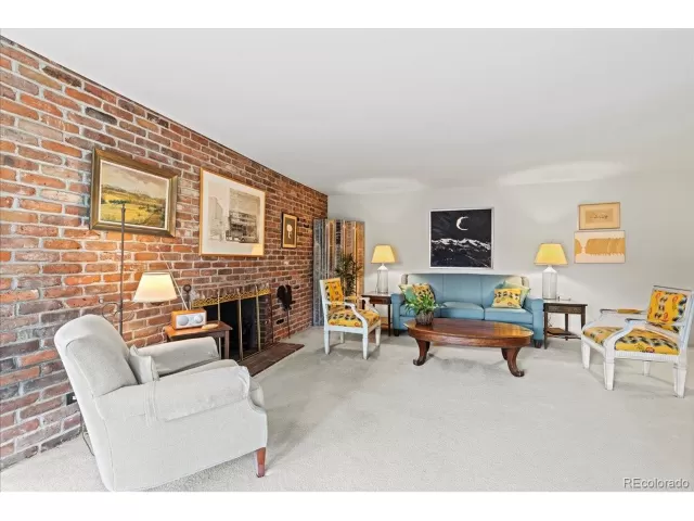 MLS: 9698937 Condo For Sale