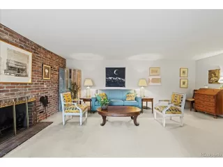 Photo #5: 9698937 Listing