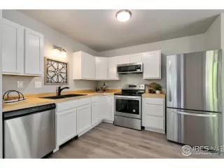 Photo #4: 969961 Listing