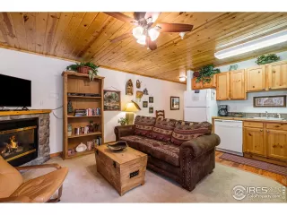 Photo #6: 969985 Listing