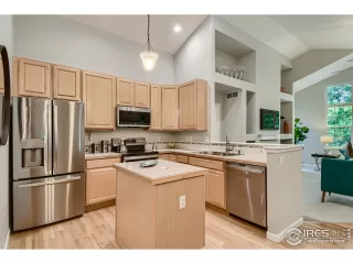 Photo #5: 969990 Listing