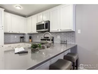 Photo #2: 970027 Listing 