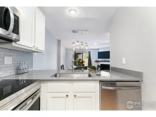 Photo #6: 970027 Listing 