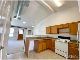 Photo #5: 970033 Listing 