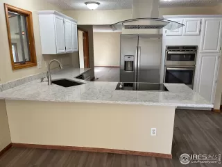 Photo #2: 970070 Listing