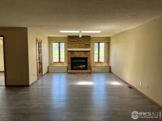 Photo #6: 970070 Listing