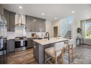 Photo #4: 970110 Listing