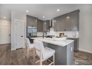 Photo #6: 970110 Listing