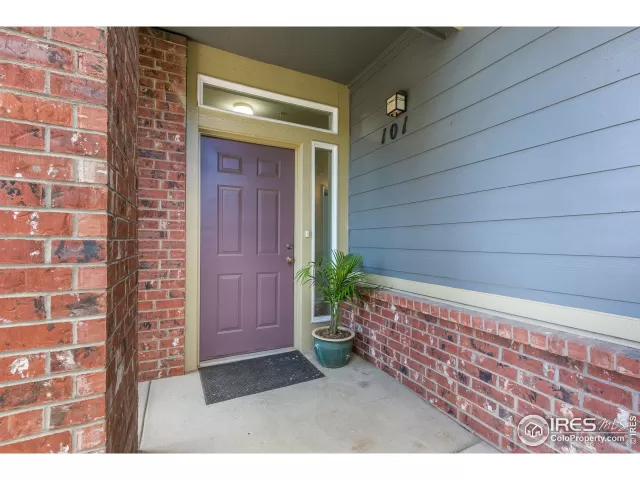 MLS: 970129 Condo For Sale