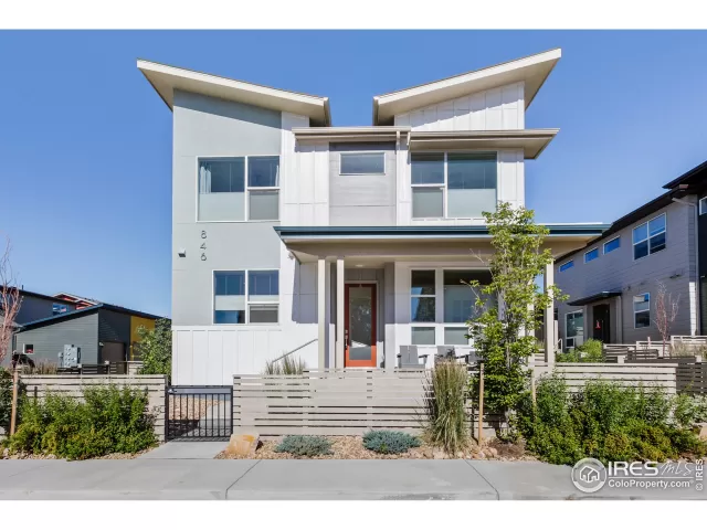 MLS: 970183 Condo For Sale