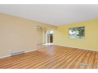 Photo #5: 970193 Listing