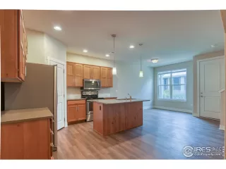 Photo #3: 970329 Listing