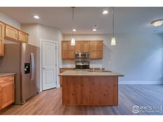 Photo #6: 970329 Listing