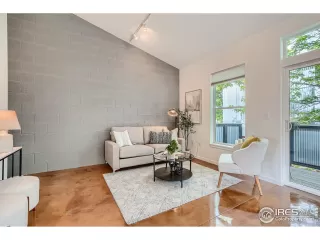Photo #4: 970332 Listing