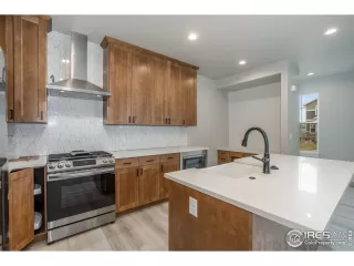 Photo #3: 970335 Listing