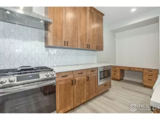 Photo #4: 970335 Listing