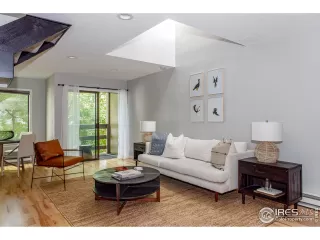 Photo #5: 970433 Listing 