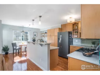 Photo #5: 970484 Listing