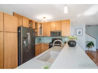 Photo #6: 970484 Listing