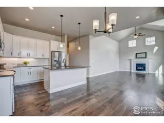 Photo #4: 970555 Listing