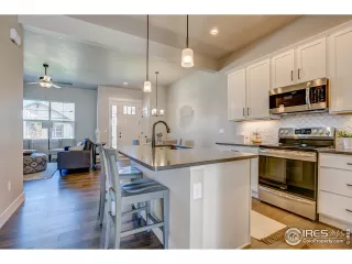 Photo #6: 970558 Listing