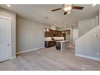 Photo #4: 970559 Listing