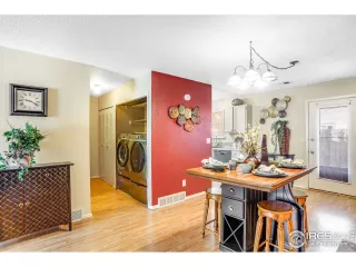 Photo #4: 970580 Listing