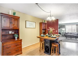 Photo #5: 970580 Listing