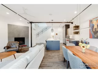 Photo #6: 970655 Listing