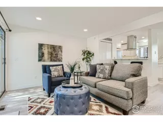 Photo #6: 970737 Listing