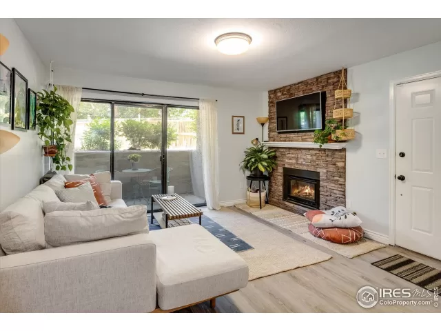 MLS: 970763 Condo For Sale