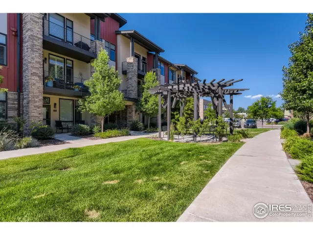 MLS: 970880 Condo For Sale