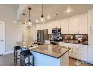 Photo #4: 970880 Listing 